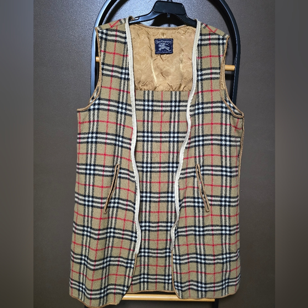 Vintage Burberry Trench Coat, With Removable Wool Liner - Picture 14 of 15